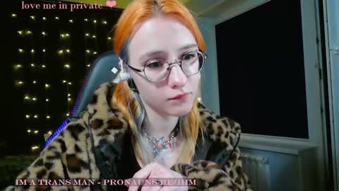 Snapshot of honelin chatting on 01-17-25, 05:51 Honelints boyblonde hair AsterMIntfemboybrown hair online show from 01-17-25, 05:51