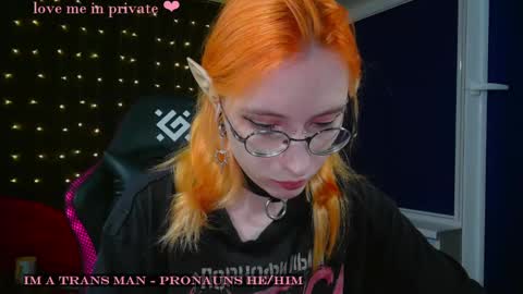 Snapshot of honelin chatting on 01-31-25, 05:21 Honelints boyblonde hair AsterMIntfemboybrown hair online show from 01-31-25, 05:21