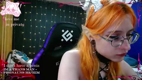 Snapshot of honelin chatting on 02-14-25, 08:59 Honelints boyblonde hair AsterMIntfemboybrown hair online show from 02-14-25, 08:59