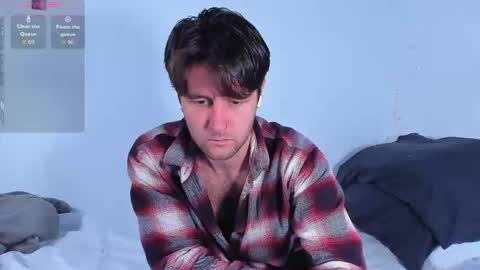 Snapshot of honestandrew chatting on 12-02-25, 09:36 Andrew online show from 12-02-25, 09:36