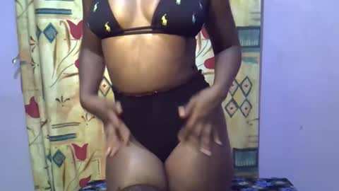 Snapshot of honey_beb chatting on 05-12-26, 08:50 honey_beb online show from 05-12-26, 08:50