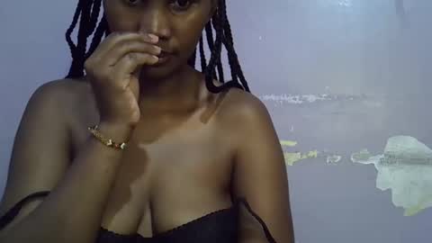 Snapshot of honey_beb chatting on 05-14-26, 11:39 honey_beb online show from 05-14-26, 11:39