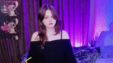 Lina online show from 10-20-25, 12:44