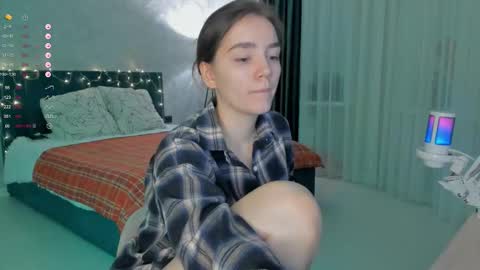 Chantal online show from 10-12-25, 05:01