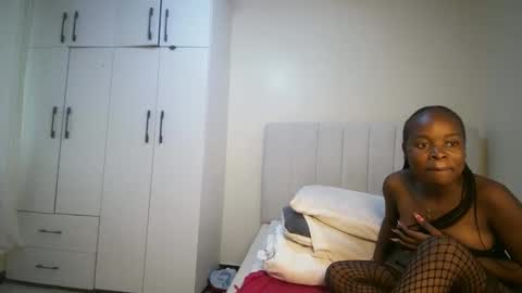 Snapshot of honey_drop1 chatting on 04-01-26, 01:41 honey drop online show from 04-01-26, 01:41