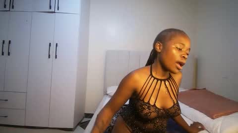 Snapshot of honey_drop1 chatting on 04-05-26, 01:41 honey drop online show from 04-05-26, 01:41