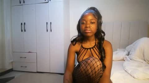 Snapshot of honey_drop1 chatting on 04-09-26, 06:19 honey drop online show from 04-09-26, 06:19