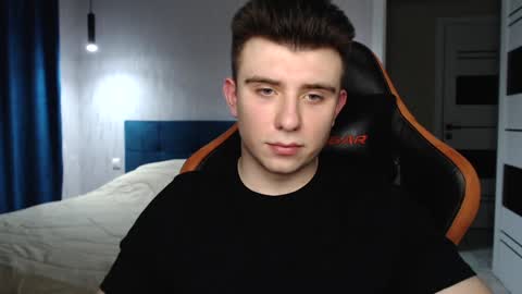 Snapshot of honey_furry chatting on 12-26-24, 09:58 Wolfy online show from 12-26-24, 09:58