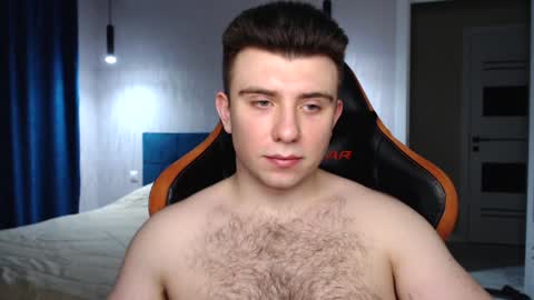 Snapshot of honey_furry chatting on 12-27-24, 01:11 Wolfy online show from 12-27-24, 01:11