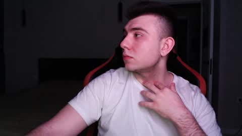 Snapshot of honey_furry chatting on 01-10-25, 02:46 Wolfy online show from 01-10-25, 02:46