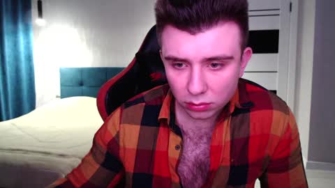 Snapshot of honey_furry chatting on 01-23-25, 10:44 Wolfy online show from 01-23-25, 10:44