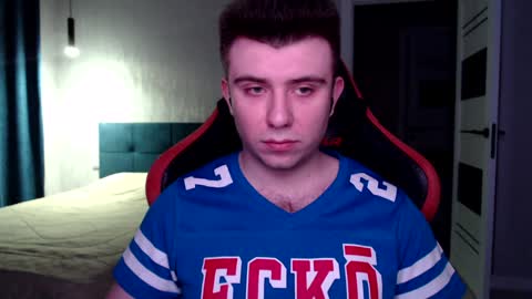 Snapshot of honey_furry chatting on 01-24-25, 05:21 Wolfy online show from 01-24-25, 05:21