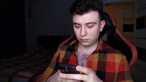 Snapshot of honey_furry chatting on 02-19-25, 08:52 Wolfy online show from 02-19-25, 08:52