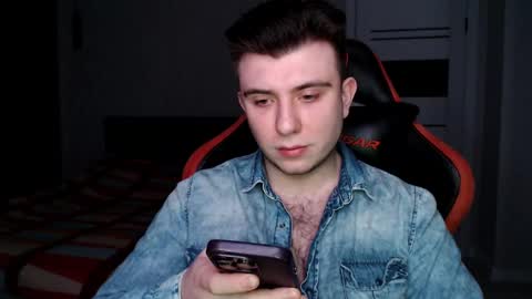 Snapshot of honey_furry chatting on 02-25-25, 12:58 Wolfy online show from 02-25-25, 12:58