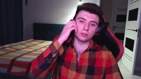 Snapshot of honey_furry chatting on 02-27-25, 01:38 Wolfy online show from 02-27-25, 01:38