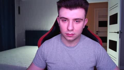 Snapshot of honey_furry chatting on 02-27-25, 10:42 Wolfy online show from 02-27-25, 10:42