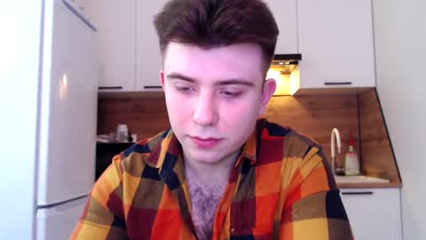 Snapshot of honey_furry chatting on 03-01-25, 04:26 Wolfy online show from 03-01-25, 04:26