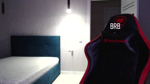 Snapshot of honey_furry chatting on 03-11-25, 04:40 Wolfy online show from 03-11-25, 04:40