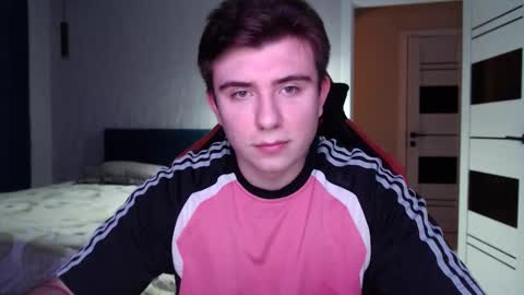 Snapshot of honey_furry chatting on 11-25-25, 12:10 Wolfy online show from 11-25-25, 12:10