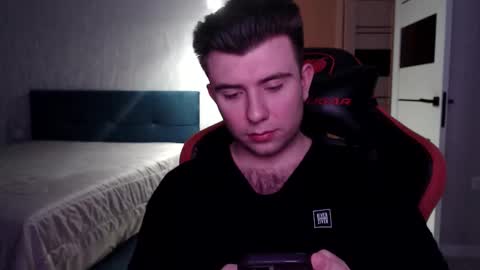 Snapshot of honey_furry chatting on 12-14-25, 01:00 Wolfy online show from 12-14-25, 01:00