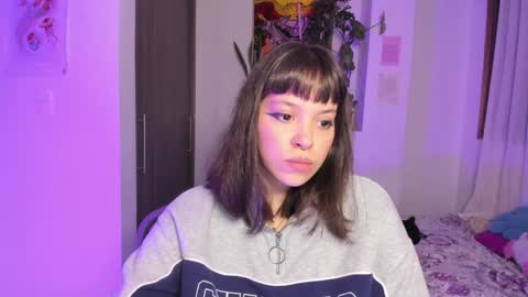 Snapshot of honey_hoe chatting on 12-17-24, 06:24 Lau online show from 12-17-24, 06:24