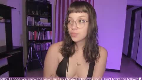 Snapshot of honey_hoe chatting on 11-20-25, 03:18 Lau online show from 11-20-25, 03:18