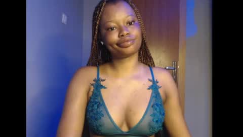 Snapshot of honey_juicydoll chatting on 05-13-26, 07:06 Sonia online show from 05-13-26, 07:06