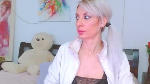 honey_lara online show from 02-15-26, 08:13