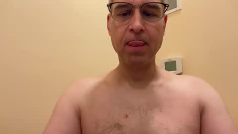 honey_man14 online show from 02-02-26, 06:06