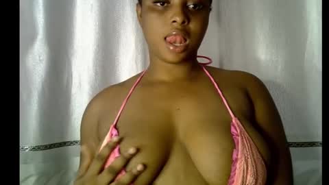 Snapshot of honey_plumx1 chatting on 12-17-25, 07:25 honey_plumx1 online show from 12-17-25, 07:25