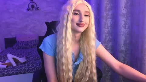 honey_sunset online show from 09-12-25, 05:46