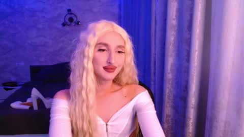 honey_sunset online show from 10-04-25, 05:55