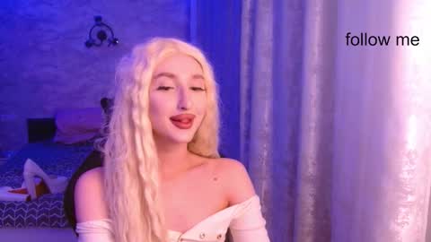 honey_sunset online show from 10-23-25, 04:39