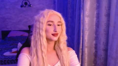 honey_sunset online show from 11-30-25, 10:14