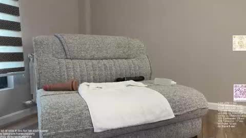 Snapshot of honey_sunshine chatting on 05-30-26, 08:33 Jenyanew vid how I squirt in forest in bio online show from 05-30-26, 08:33