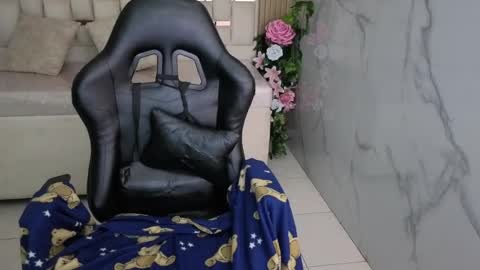 HONEY  online show from 04-22-26, 03:24