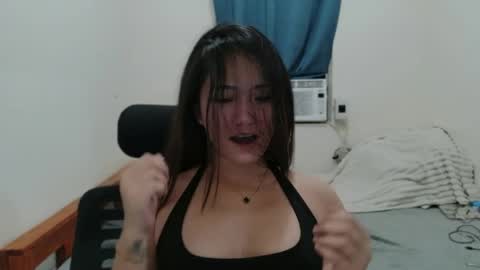 Snapshot of honeyafterdark_ chatting on 05-27-26, 12:46 HoneyAfterDark online show from 05-27-26, 12:46