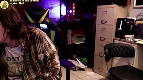 Snapshot of honeyand_thebear chatting on 12-02-24, 02:53 Honey and Bear online show from 12-02-24, 02:53