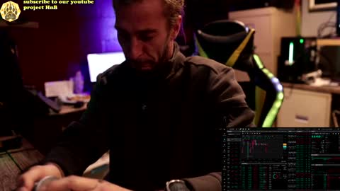 Snapshot of honeyand_thebear chatting on 12-04-24, 01:53 Honey and Bear online show from 12-04-24, 01:53