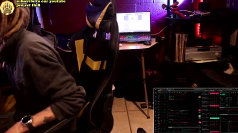 Snapshot of honeyand_thebear chatting on 12-06-24, 07:34 Honey and Bear online show from 12-06-24, 07:34