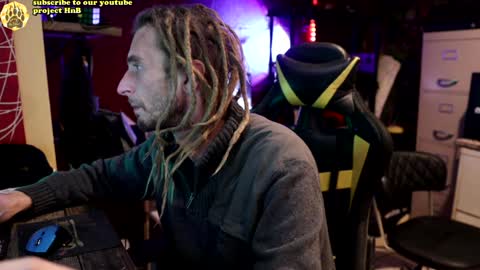 Snapshot of honeyand_thebear chatting on 12-08-24, 04:25 Honey and Bear online show from 12-08-24, 04:25