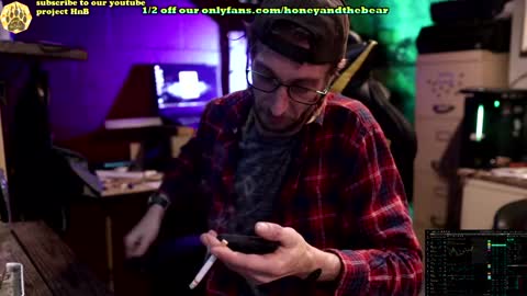 Snapshot of honeyand_thebear chatting on 02-04-25, 12:44 Honey and Bear online show from 02-04-25, 12:44