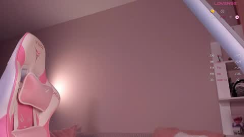 honeyautumn online show from 05-19-26, 01:56