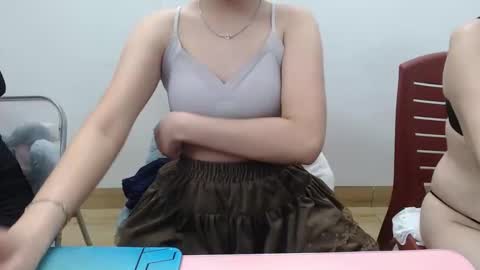 Snapshot of honeybaby2k chatting on 11-12-25, 02:39 honeybaby2k online show from 11-12-25, 02:39