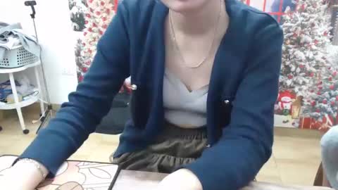 Snapshot of honeybaby2k chatting on 12-04-25, 10:13 honeybaby2k online show from 12-04-25, 10:13