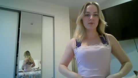 honeyblakex online show from 06-15-26, 04:04