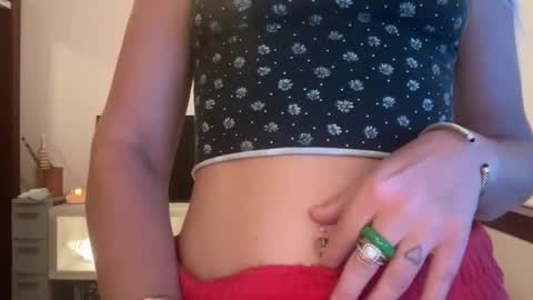 honeybun_z online show from 12-19-25, 06:15