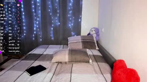 HoneyBunny  online show from 04-28-26, 07:30