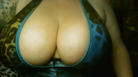 honeychambers online show from 09-12-25, 10:21