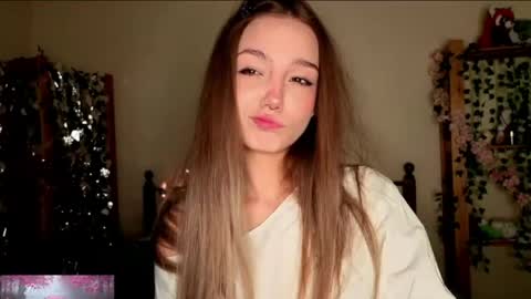 Snapshot of honeycomfya chatting on 05-23-26, 01:37 Masha online show from 05-23-26, 01:37